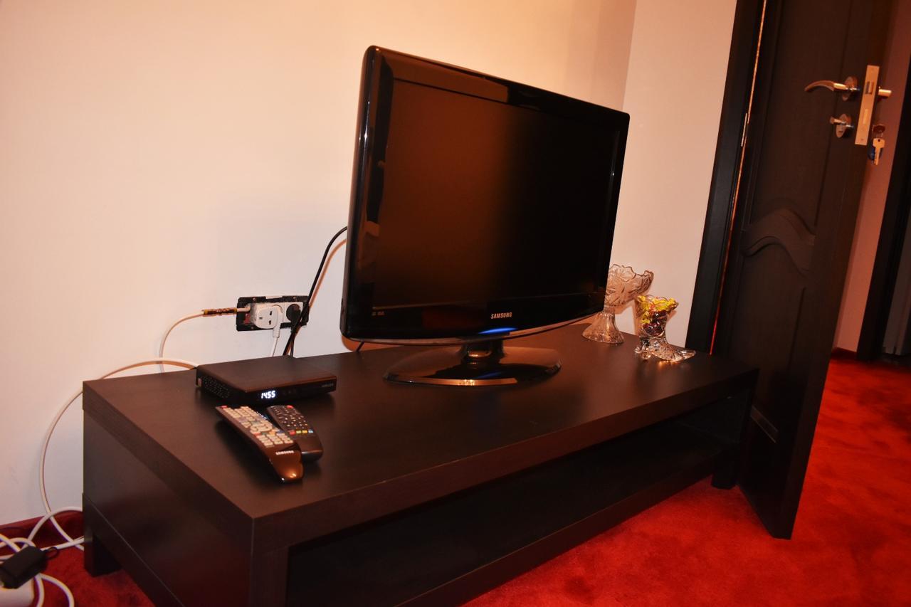 Grand Central Accommodation - Beldiman Bukares Bagian luar foto